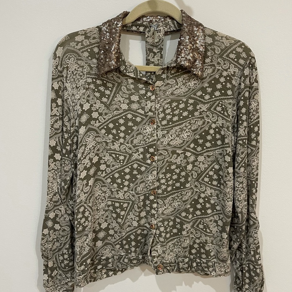 Gimmicks by BKE - Backless Long Sleeve Button Up
